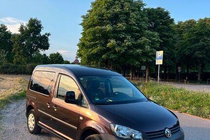 VW Caddy 203.000 km 7.500 &euro; Freiburg 79111