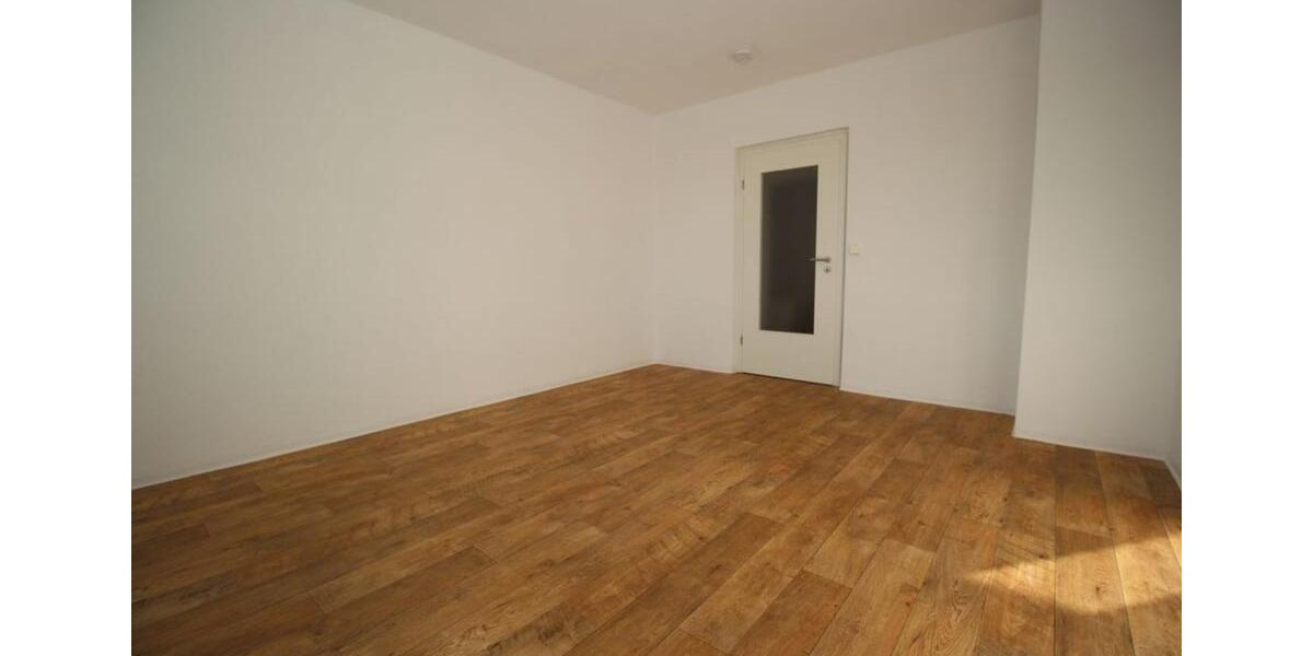 Etagenwohnung Weischlitz - 3 Zimmer, 58 m&sup2;, 365&euro; | Angebot:24377576