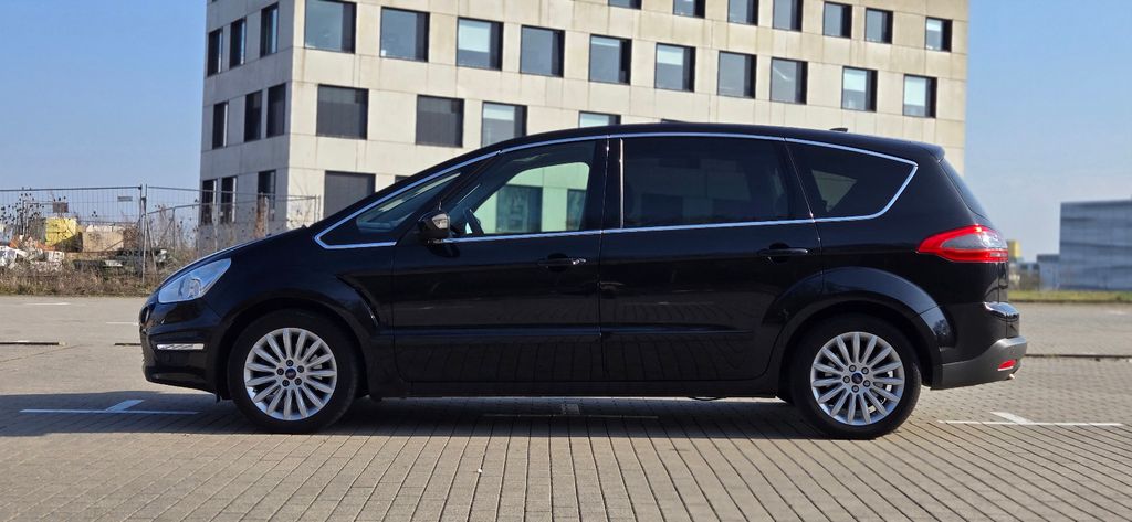 Ford S-Max 135.000 km 8.900 &euro; Aachen 52072