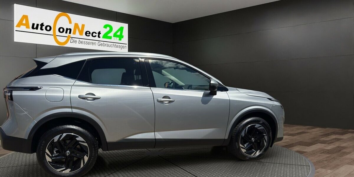 Nissan Qashqai N-Connecta XTronic *Navi/LED/Kamera360/PDC 17.303 km 25.690 &euro; Bamberg 96052