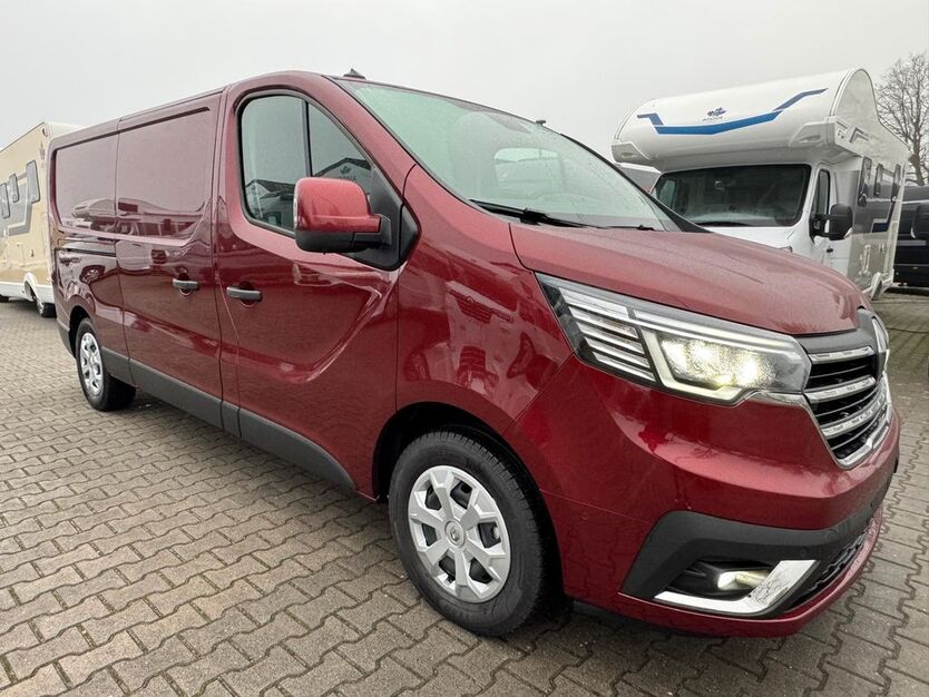 Renault Trafic 1.999 km 32.990 € Wiesmoor 26639