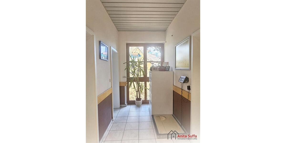 Erdgeschoßwohnung Münchsteinach - 8 Zimmer, 171 m&sup2;, 1.369&euro; | Angebot:26532045