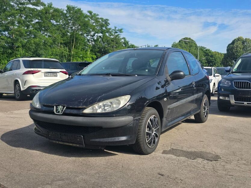 Peugeot 206 147.000 km 899 € Merzig 66663