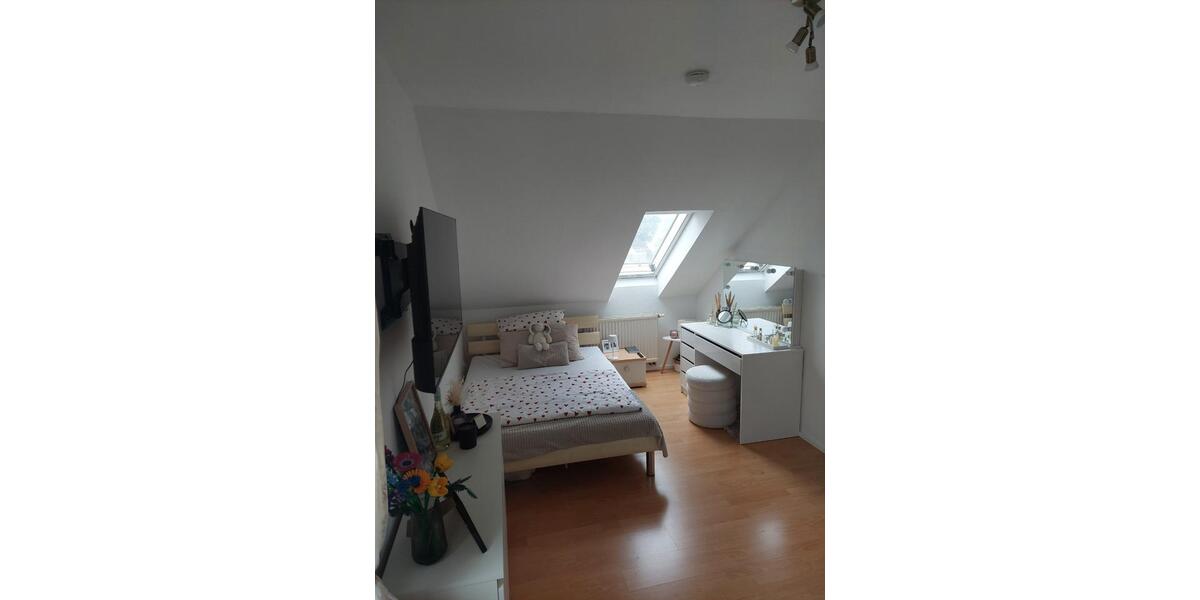 Dachgeschoßwohnung Eisingen - 5 Zimmer, 110 m&sup2;, 349.000&euro; | Angebot:25167487