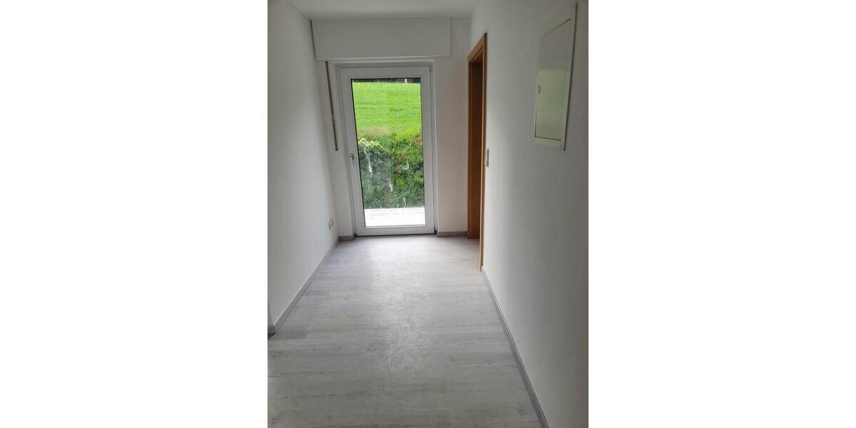 Maisonettenwohnung Siegen Eiserfeld - 5 Zimmer, 160 m&sup2;, 1.300&euro; | Angebot:25051625