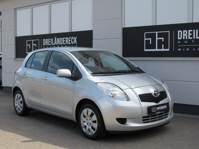 Toyota Yaris 16.500 km 8.990 &euro; Lörrach 79540