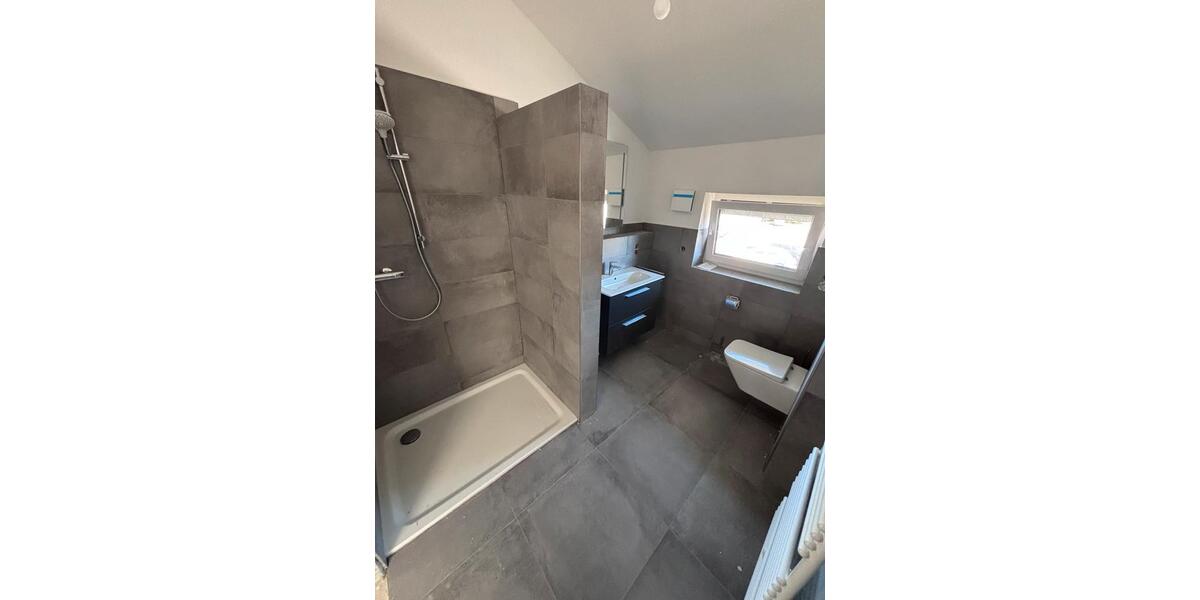Dachgeschoßwohnung Edewecht - 3 Zimmer, 77 m&sup2;, 890&euro; | Angebot:26399688