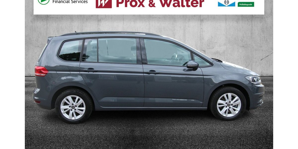 VW Touran TSI Comfortline 7-SITZ+NAVI+STANDHEIZUNG 16.192 km 30.700 &euro; Hagenow 19230