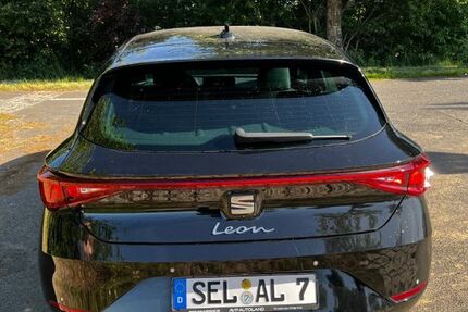 Seat Leon 70.000 km 21.399 &euro; Dresden 01169