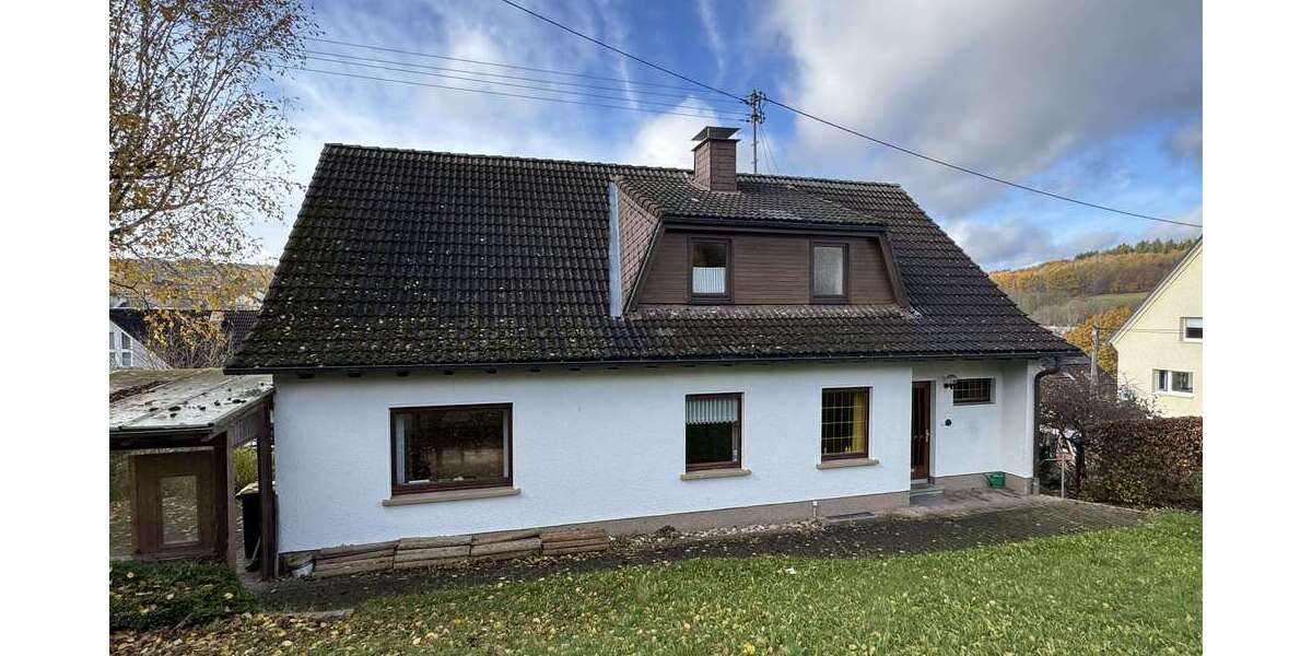 Haus zum Kaufen in Hilchenbach 225.000 € 180.86 m² 7 zimmer