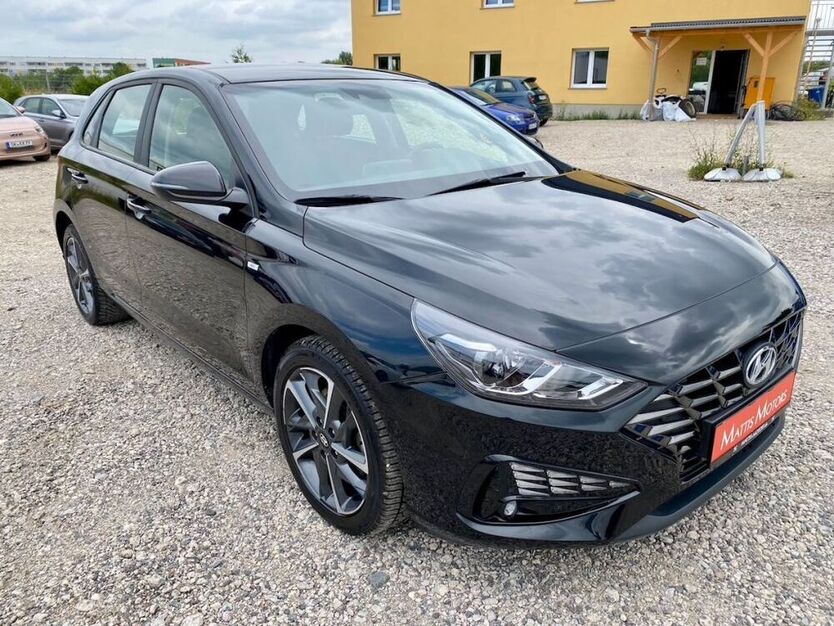 i30