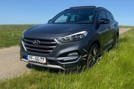 Hyundai TUCSON 159.000 km 15.890 &euro; Bilfingen 75236