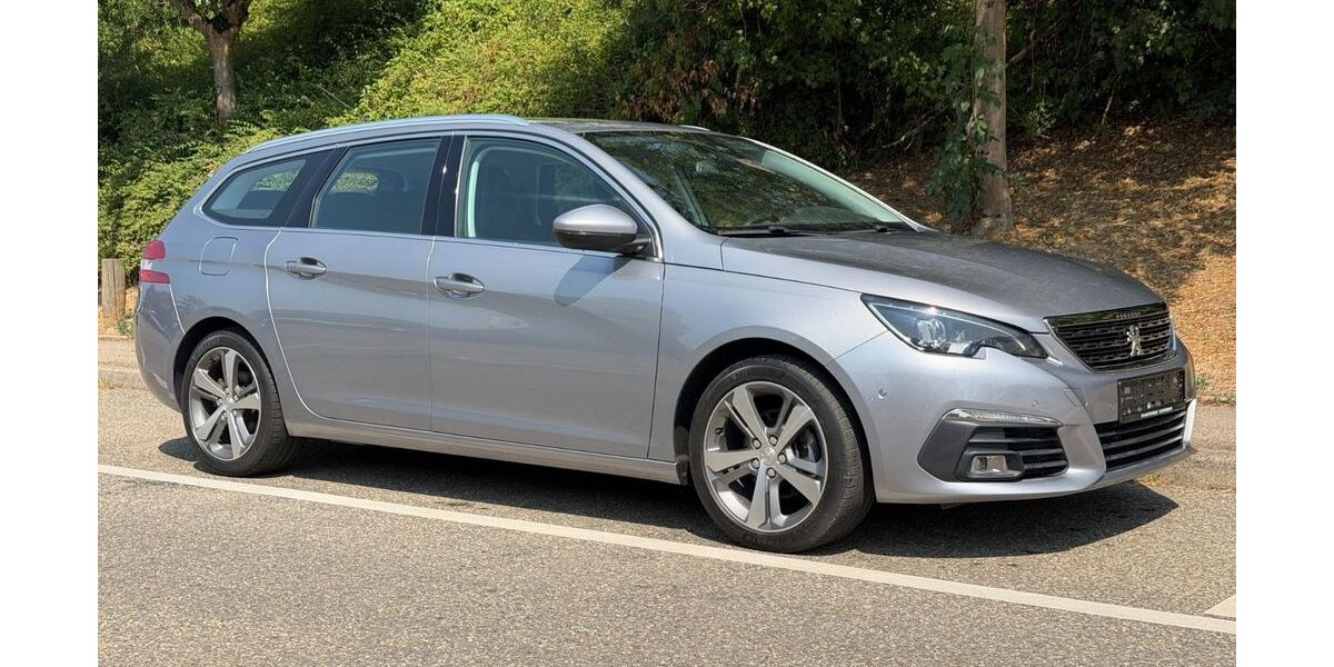Peugeot 308 109.000 km 8.600 &euro; Fellbach 70736