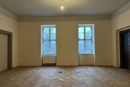 Büro in Wachau 676 € 96.6 m²