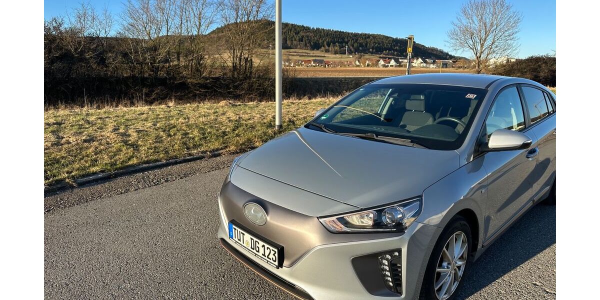 Hyundai IONIQ 98.409 km 10.200 &euro; Tuttlingen 78532