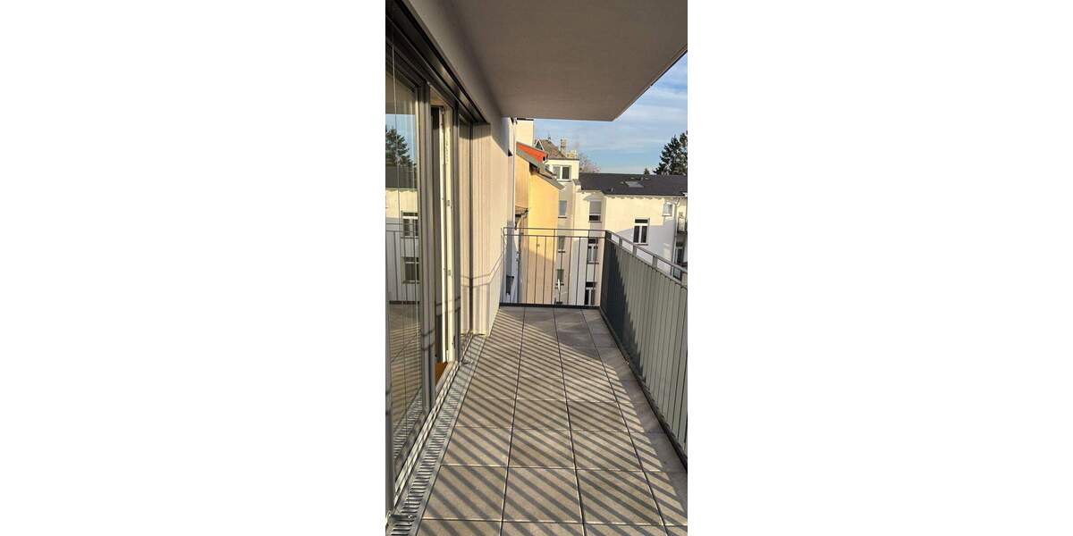Etagenwohnung Offenbach am Main Hafen - 4 Zimmer, 154 m&sup2;, 2.695&euro; | Angebot:24277698
