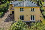 Wohnen im Grünen mit Wassernähe - Traumhaus mit Potenzial zur Zweiteilung