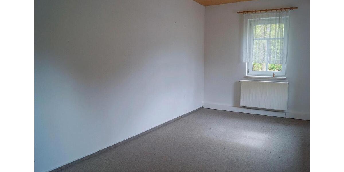 Einfamilienhaus Augustusburg - 18 Zimmer, 1.150 m&sup2;, 295.000&euro; | Angebot:26688886