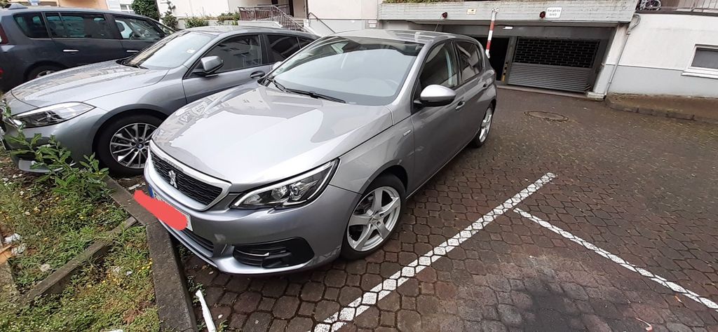 Peugeot 308 41.963 km 12.900 € Frankfurt am Main 60320