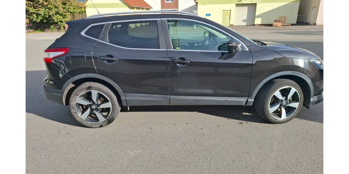 Nissan Qashqai 101.360 km 11.600 &euro; Springe 31832
