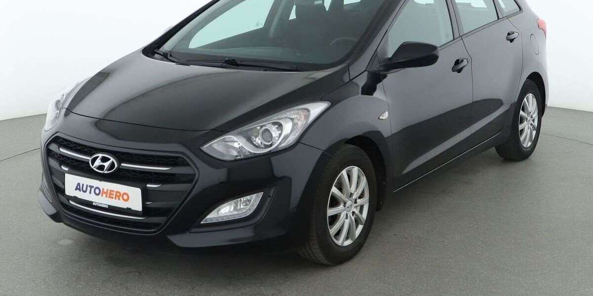 Hyundai i30 90.174 km 8.920 &euro; Nürnberg 90441