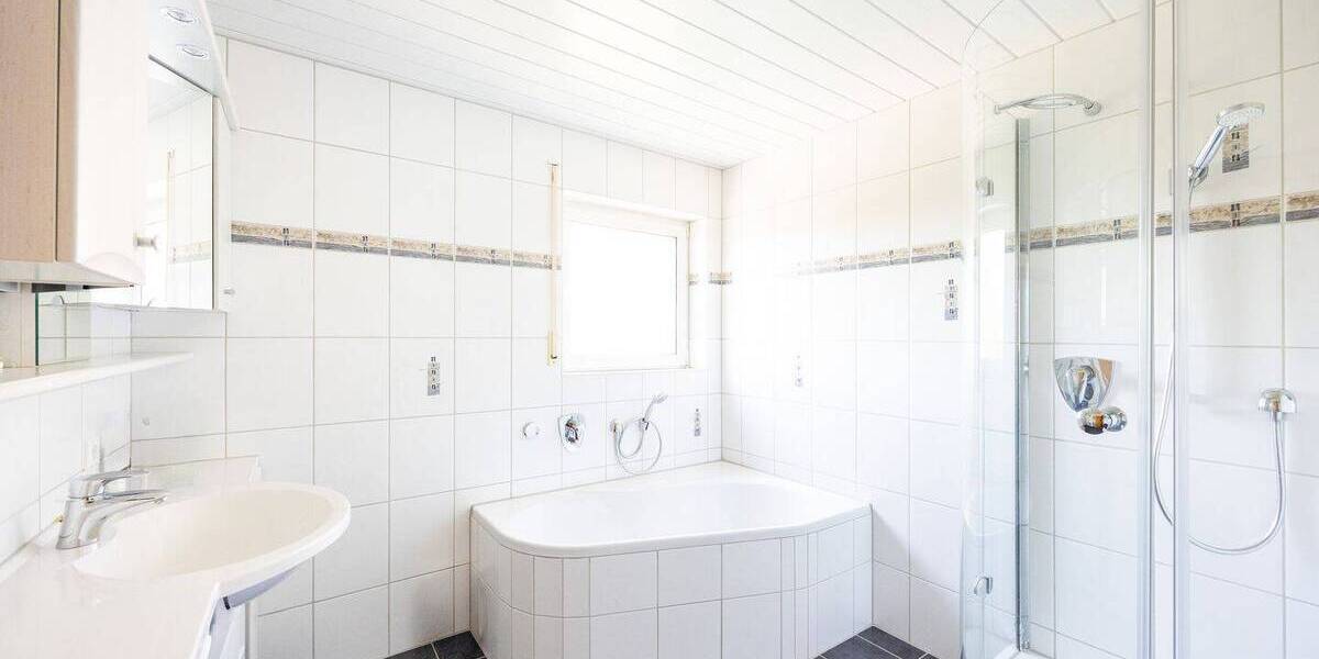 Etagenwohnung Freiberg am Neckar Heutingsheim - 5 Zimmer, 108 m&sup2;, 329.000&euro; | Angebot:26868677