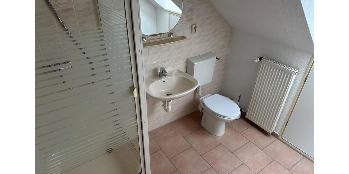 Doppelhaushälfte Bad Oeynhausen Dehme - 1 Zimmer, 100 m&sup2;, 1.300&euro; | Angebot:26617954