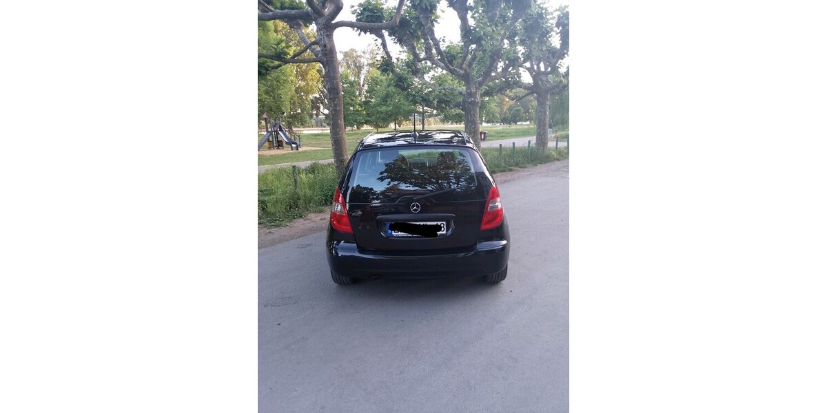 Mercedes-Benz A-Klasse 14.400 km 4.100 &euro; Wiesbaden 65183