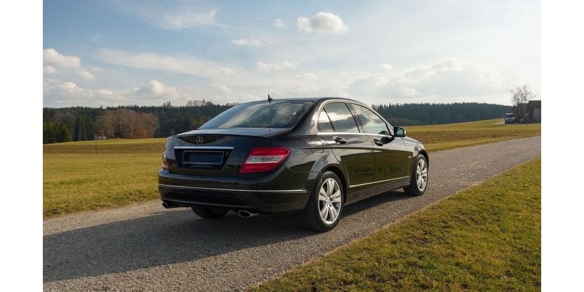 Mercedes-Benz C 350 88.000 km 15.800 &euro; Pullach 82049
