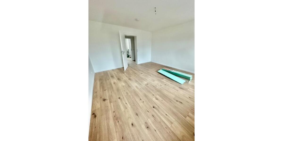 Etagenwohnung Bitterfeld-Wolfen Greppin - 3 Zimmer, 84 m&sup2;, 630&euro; | Angebot:25614501