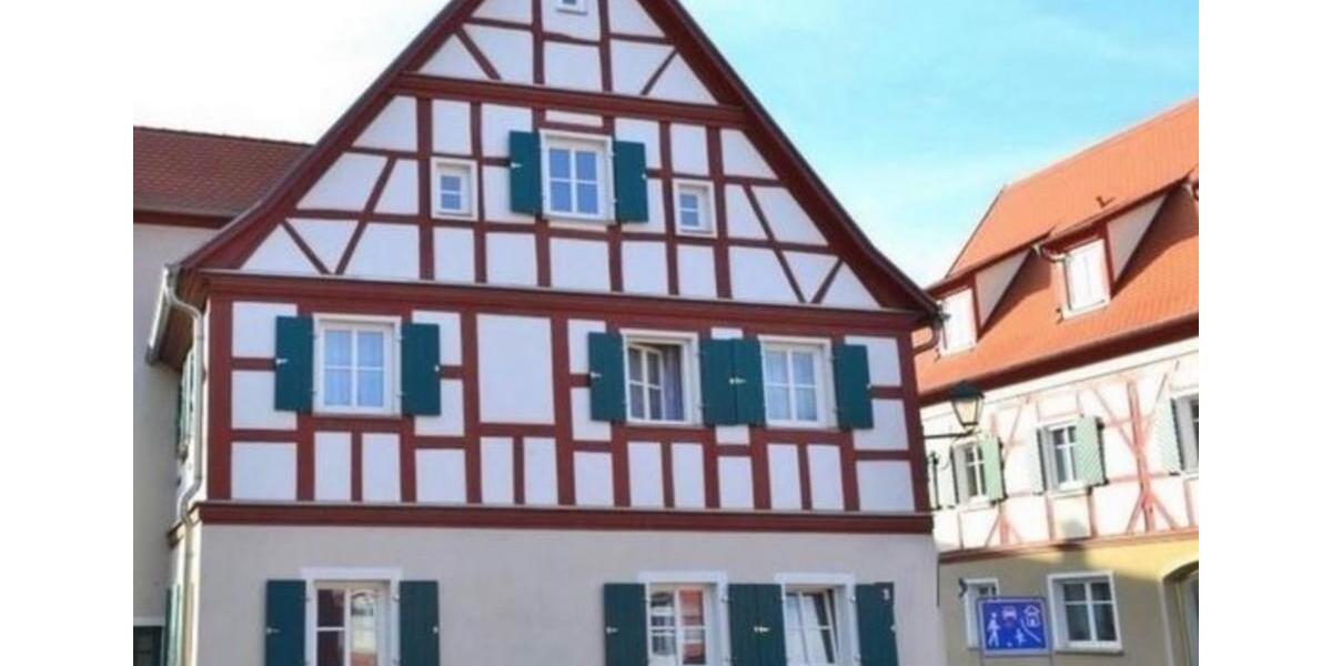 Mehrfamilienhaus, Wohnhaus Bad Windsheim - 8 Zimmer, 223 m&sup2;, 730.000&euro; | Angebot:25047392