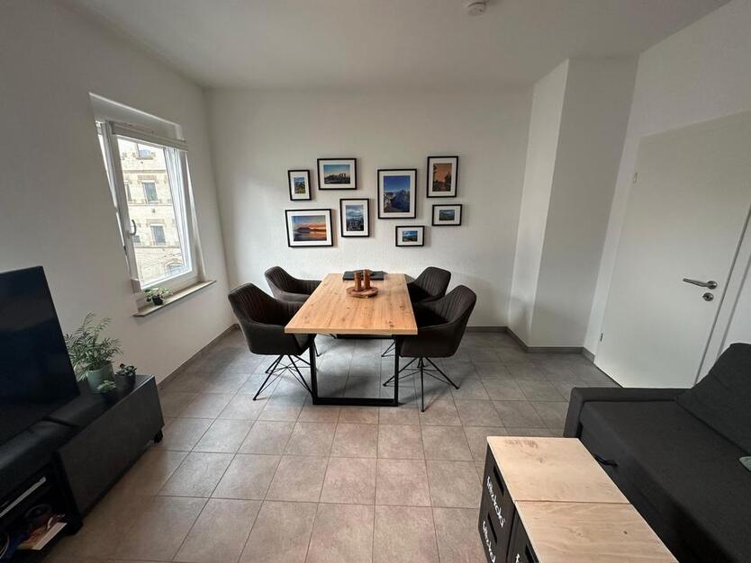 Kernsanierte, ruhige & helle, 3-Zimmer Wohnung