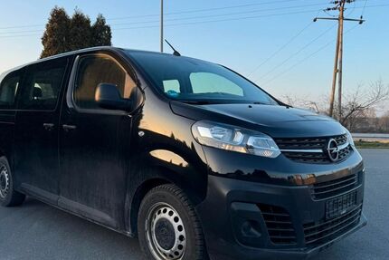 Opel Vivaro 119.000 km 17.990 &euro; Hünxe 46569