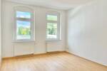 Top modernisierte 3-Zi.-Wohnung mit Tageslichtbad, Eichenparkett im WohnZimmer sowie opt. Stellplatz