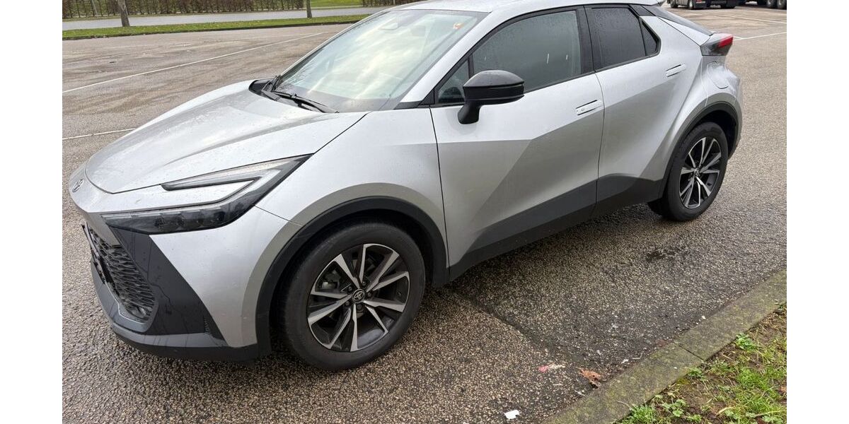 Toyota C-HR 31.000 km 25.499 &euro; Konz 54329