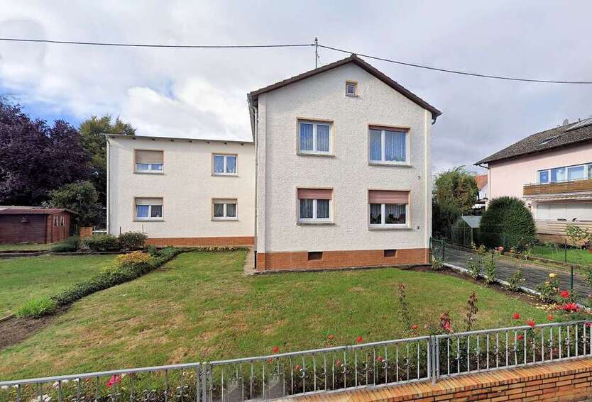 Haus zum Kaufen in Nieder Erlenbach 889.000 € 210 m²