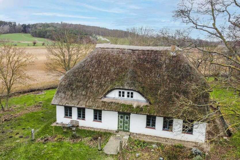 Haus zum Kaufen in Neuenkirchen 1.200.000 € 420.09 m²