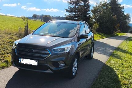 Ford Kuga 87.442 km 14.249 € Zandt 93499