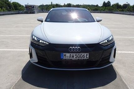 Audi e-tron GT 29.550 km 59.960 € München 80686