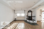 Coole 4-Zimmer-Maisonette-Wohnung mit Sonnenterrasse, Balkon u. Garage