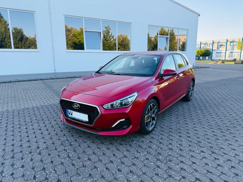 Hyundai i30 65.000 km 13.950 € Siershahn 56427