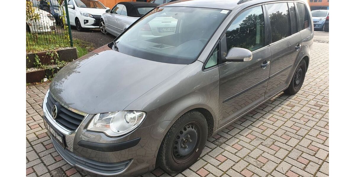 VW Touran 213.500 km 1.990 &euro; Chemnitz 09114