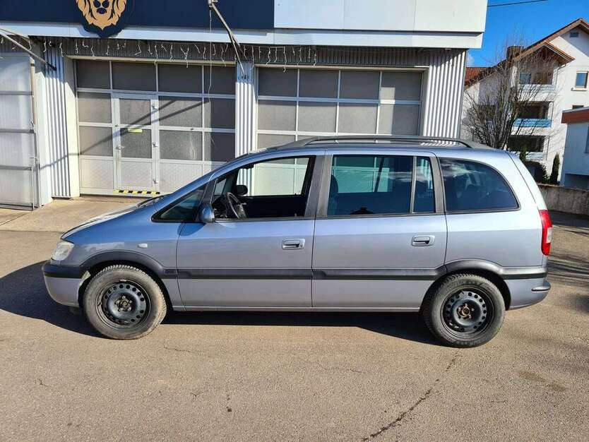 Opel Zafira 300.000 km 900 € Kenzingen 79341