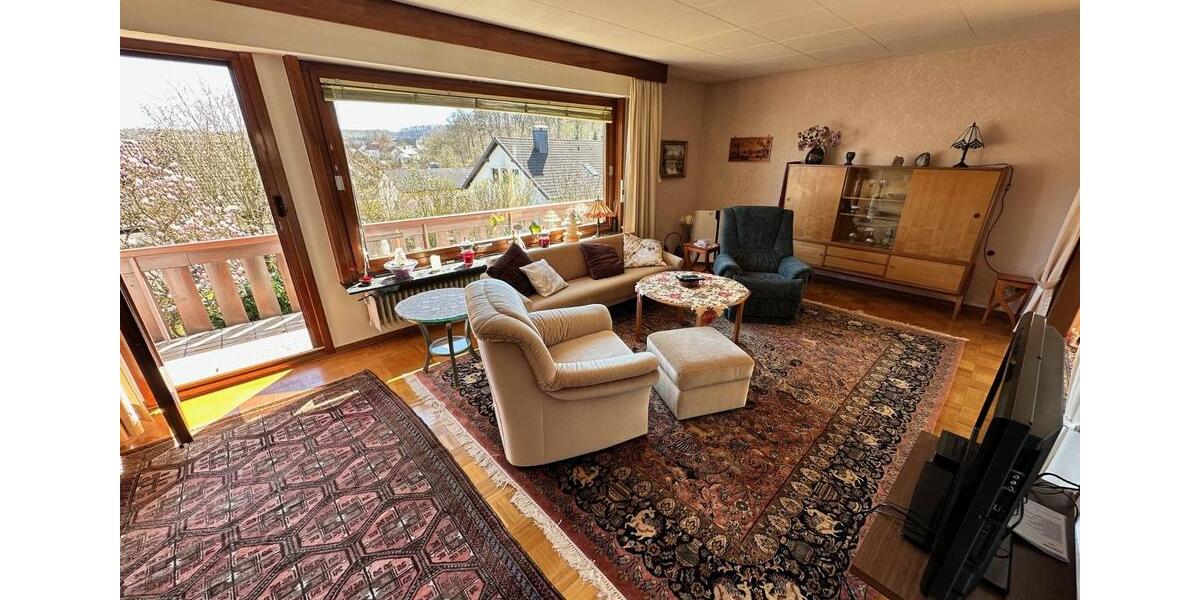 Einfamilienhaus Marsberg - 7 Zimmer, 252 m&sup2;, 275.000&euro; | Angebot:27001789