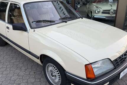 Opel Rekord 92.400 km 3.300 € Beverstedt 27616