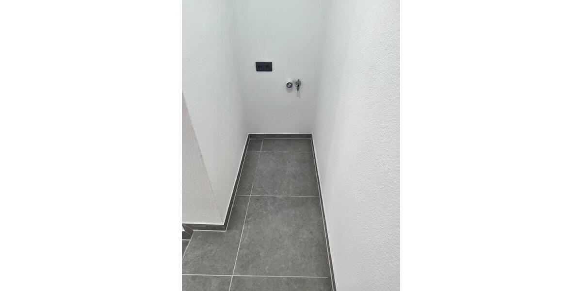 Erdgeschoßwohnung Eningen unter Achalm - 1 Zimmer, 60 m&sup2;, 700&euro; | Angebot:25966480