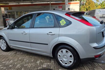 Ford Focus 169.000 km 3.200 € Weyhe 28844