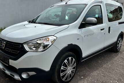 Dacia Dokker 89.000 km 9.399 € Gotha 99867