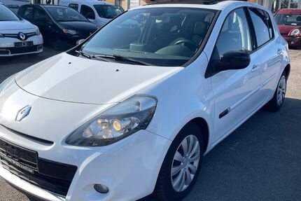 Renault Clio 222.000 km 2.600 &euro; Baden-Württemberg - Hechingen 72379