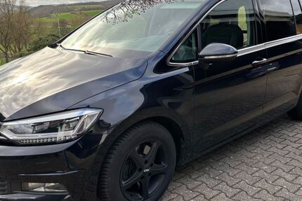 VW Touran 104.500 km 16.500 &euro; Fritzlar 34560